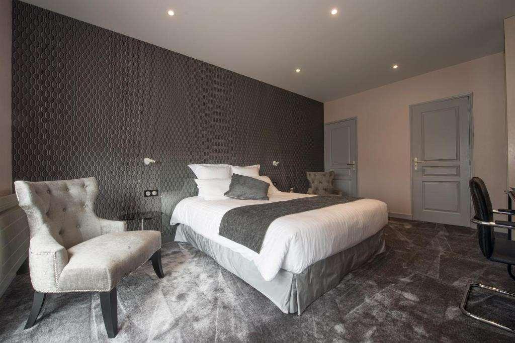 Logis Auberge Bienvenue Doué-la-Fontaine Habitación foto