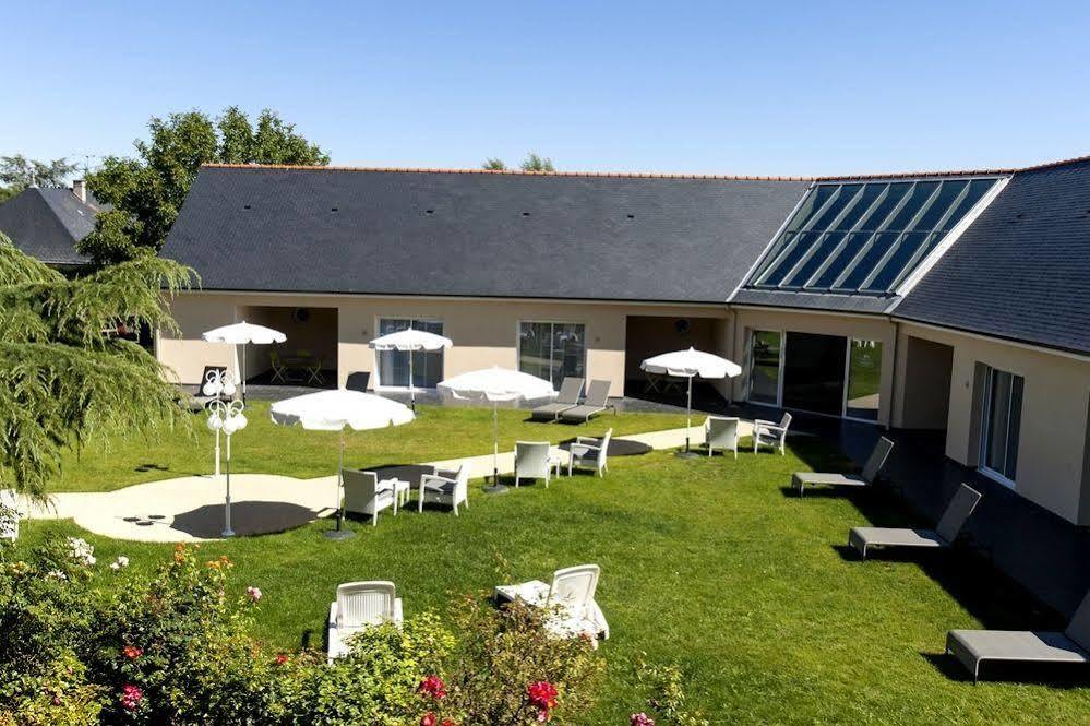 Logis Auberge Bienvenue Doué-la-Fontaine Exterior foto